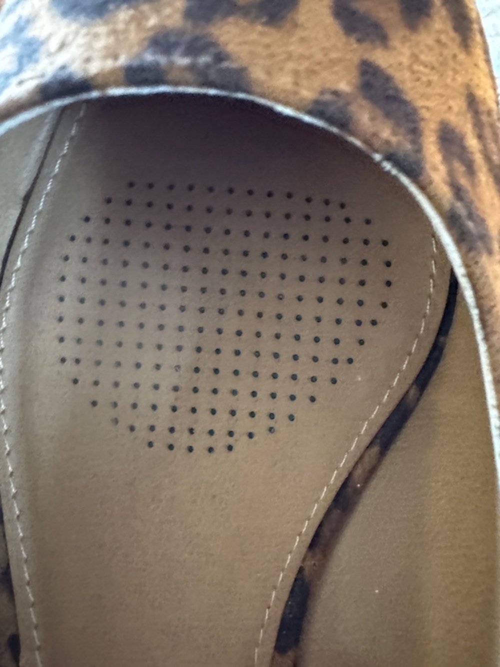 Comfortview Leopard Flats 9.5 Extra Wide WW Animal Print Pointed Toe NIB - Picture 6 of 9